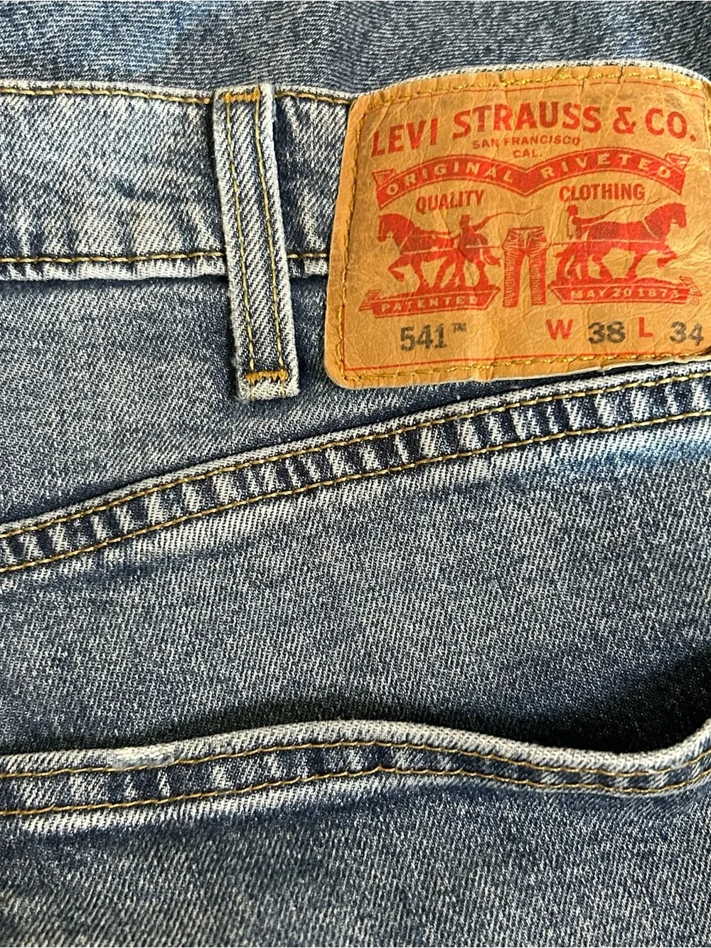 LEVI'S Mens 38 x 34 Blue 18181 Style 541 Athletic Taper Fit Denim Jeans